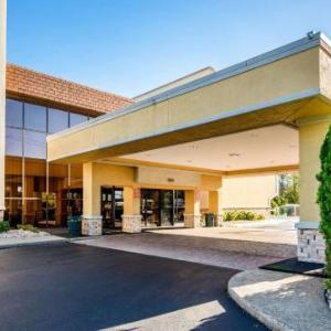 Hotels near Bon Secours Washington Redskins Training Center - Clarion Hotel Central