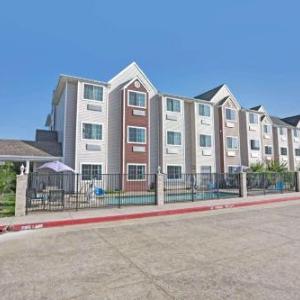Microtel Inn & Suites By Wyndham Houston