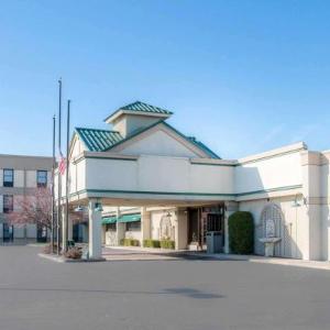 Quality Inn & Suites Monroe