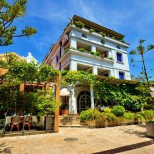 Villa Velzon Guesthouse
