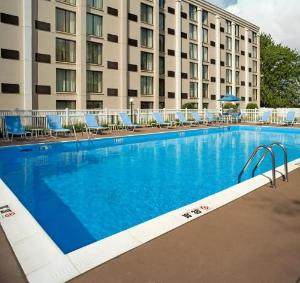 DoubleTree by Hilton Pittsburgh - Meadow Lands-RENOVATED ROOMS, Washington