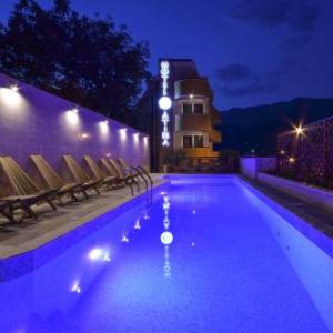 Hotel Atina by ENTOPYA