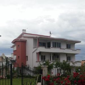 Apartments Ela