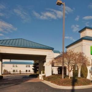 Holiday Inn Express & Suites Wilson I-95 an IHG Hotel