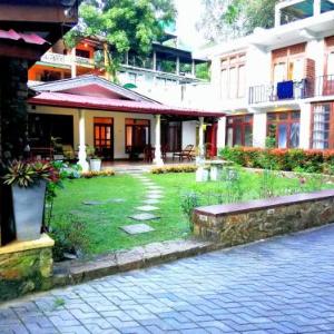 Ella Inn
