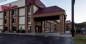 Red Roof Inn & Suites Pigeon Forge Parkway, Pigeon Forge
