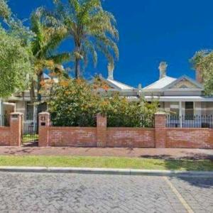 myOZexp Palmerston Lodge