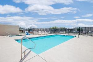 Days Inn & Suites by Wyndham Hutchinson, Hutchinson