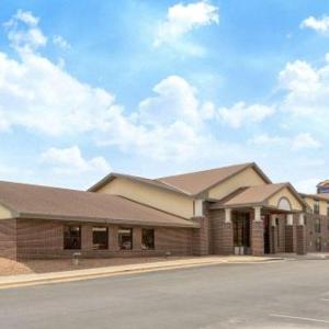 Hotels near Bridge View Center - AmericInn by Wyndham Ottumwa