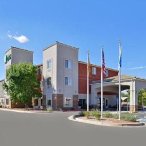 Hotels near Santa Ana Star Casino - Holiday Inn Express Alburquerque N - Bernalillo