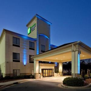 Holiday Inn Express Hotel & Suites Albemarle