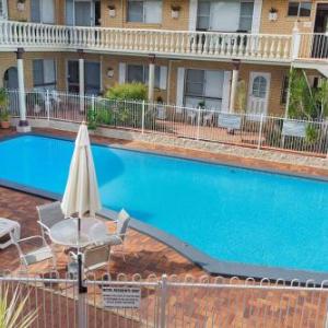 Clifford Park Holiday Motor Inn