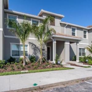 Four-Bedroom Townhome Davenport