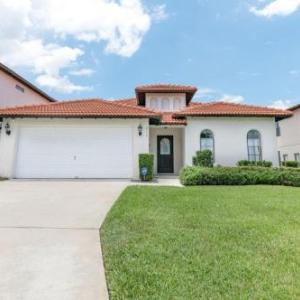 Three-Bedroom Pool Home Davenport