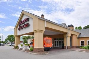 Hampton Inn & Suites Newport News-Airport - Oyster Point Area, Newport News