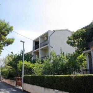 Apartments with parking space Supetar Brac - 5653