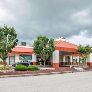 Quality Inn & Suites Kansas City I-435n Near Sports Complex