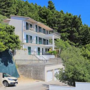 Apartments with parking space Brela Makarska - 6043