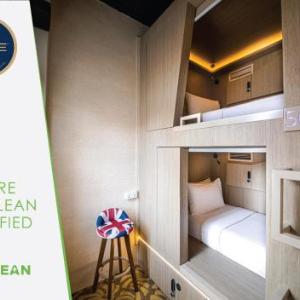 CUBE Boutique Capsule Hotel at Kampong Glam