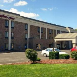 Hotels near Sports City Blue Springs - Hampton Inn Kansas City/Blue Springs