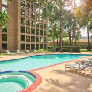 Houston Hotels Deals At The 1 Hotel In Tx Doubletree Hotel Houston Intercontinental Airport