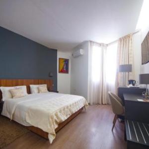 Hotel Nina
