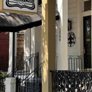 Hotels near Chickie Wah Wah New Orleans - Historic Streetcar Inn