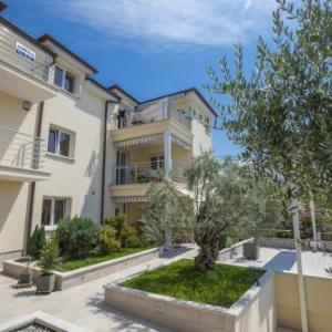 Apartments by the sea Selce Crikvenica - 5367