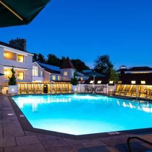 Hotels near Ogunquit Playhouse - Meadowmere Resort