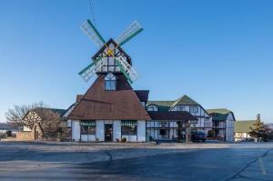 OYO Hotel Windmill Branson, Branson