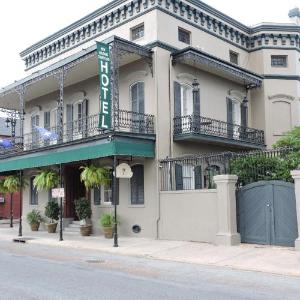 New Orleans Courtyard Hotel by the French Quarter