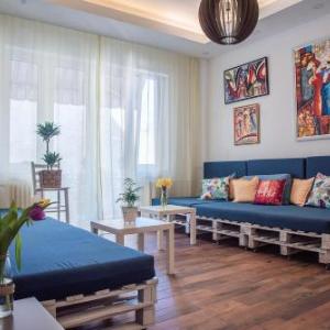 Central 4 Bedroom 154m2 Apartment with terrace