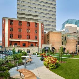 Hotels near Rogers Place - Union Bank Inn