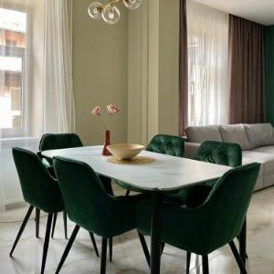 LEOGRAND VIP Apartments on Lesi Ukrainky 7
