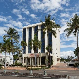 Hotels near Queensland Country Bank Stadium - Rydges Townsville