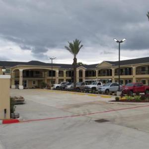 Hotels near Houston Farm and Ranch - Americas Best Value Inn Houston at FM 529