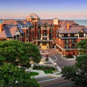 Mary Winspear Centre Hotels - Oak Bay Beach Hotel