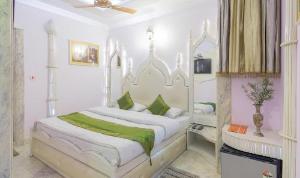 Treebo Trend Natraj Yes Please, New Delhi