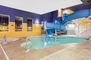 Ramada by Wyndham Red Deer Hotel & Suites, Red Deer