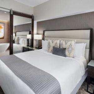 713 Music Hall Hotels - JW Marriott Houston Downtown