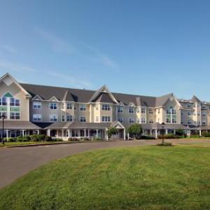 Hotels near Credit Union Place - The Loyalist Country Inn
