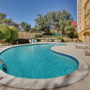 La Quinta Inn & Suites by Wyndham Dallas North Central