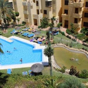 2114-Apt with nice terrace with pool view