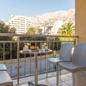 Apartment Makarska with Sea View 08