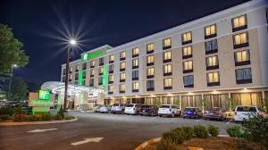 Holiday Inn Knoxville N - Merchant Drive, an IHG Hotel, Knoxville