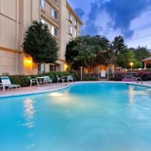 La Quinta Inn & Suites by Wyndham Raleigh Cary