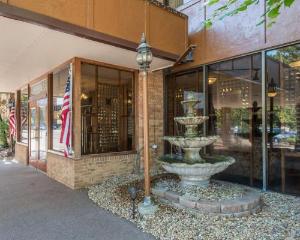 Rodeway Inn and Suites Boulder Broker, Boulder