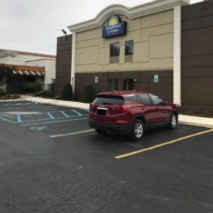 Days Inn & Suites by Wyndham Rochester Hills MI