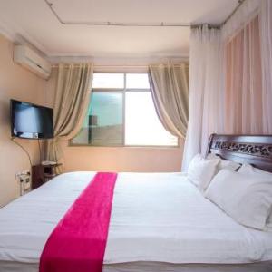 Eight Winx Hotel
