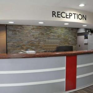 Hotels near Abbotsford Entertainment and Sports Centre - Abbotsford Hotel